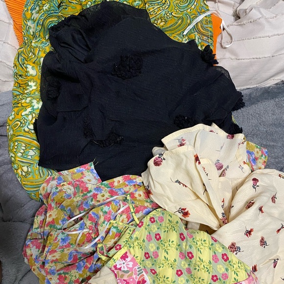 Women’s Clothing Lot - Picture 2 of 9